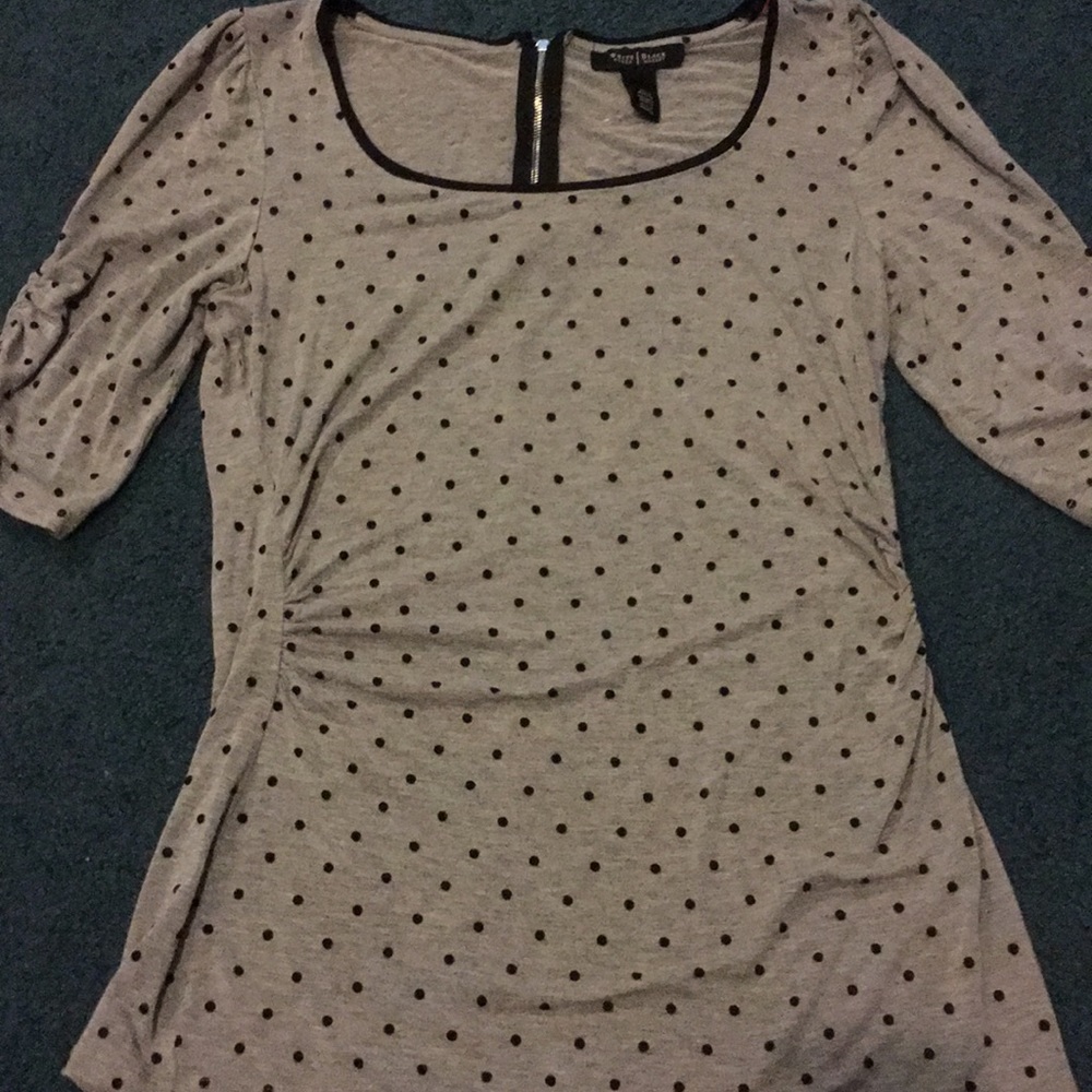 Polka dot gray long sleeved shirt